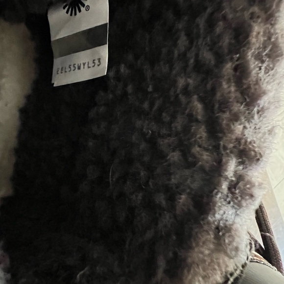 UGG Felton boots - Picture 6 of 6